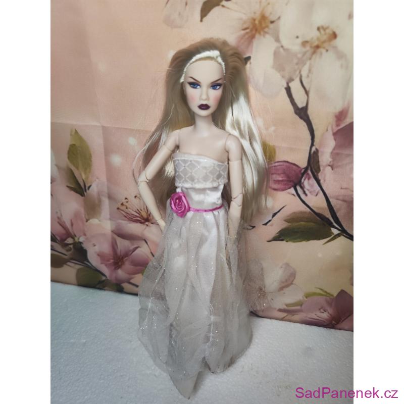 Napodobenina Poppy Parker