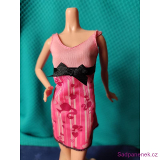 Šaty pro Barbie, krátké