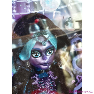 Monster High Skullector River Styxx